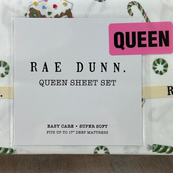 Rae Dunn by Enchante Merry Christmas Gingerbread House Candy Cane Queen Sheets - Picture 8 of 8